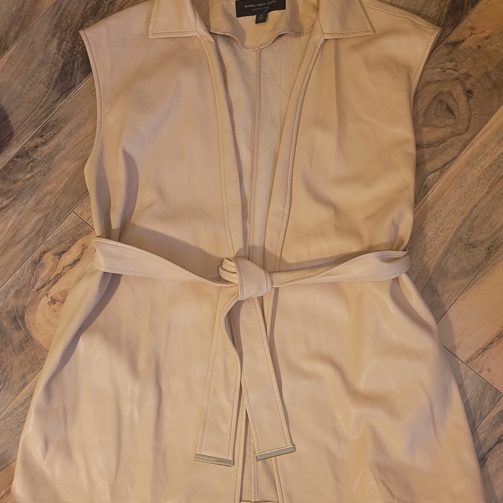 MARC NEW YORK Faux Leather Self-Tie VEST, NWOT, M, Buttery Camel - BEAUTIFUL! - Picture 2 of 13